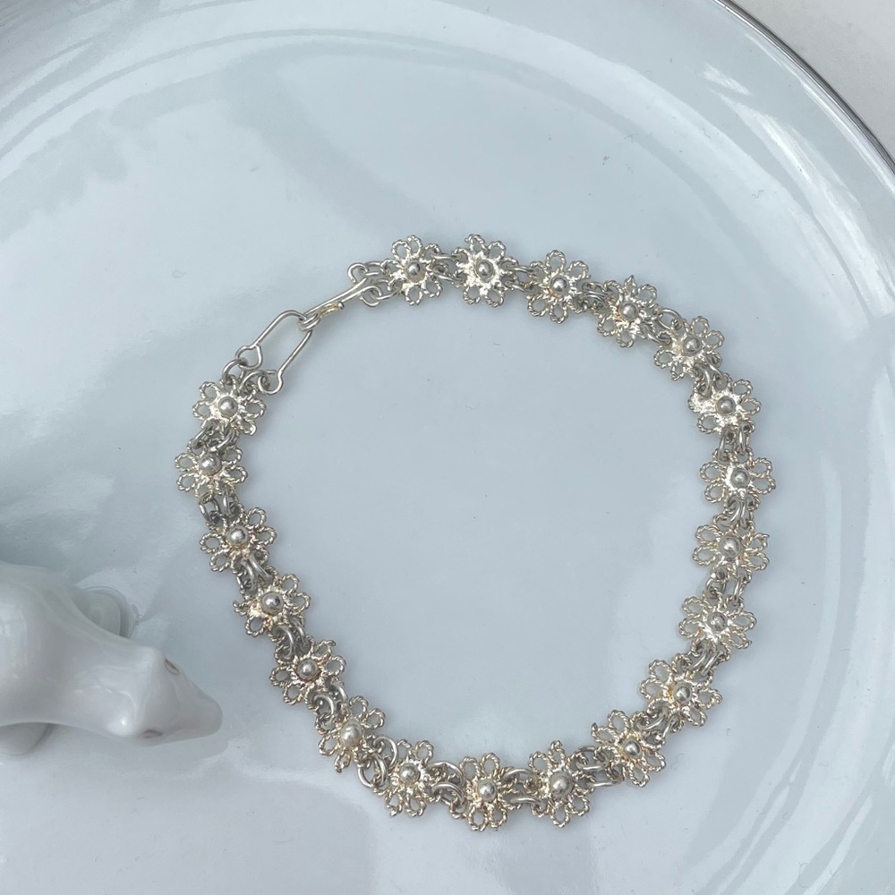 Vintage Silver floral daisy bracelet